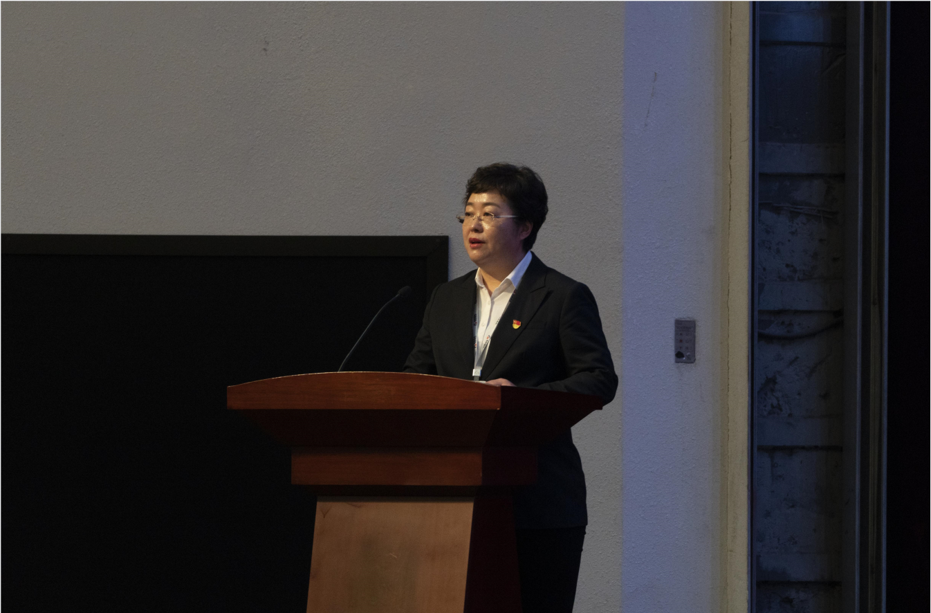 “襄盛舉 聚合力 創(chuàng)佳績”鞍勤集團(tuán)、溫泉集團(tuán)、公服集團(tuán)2022年表彰大會隆重舉行