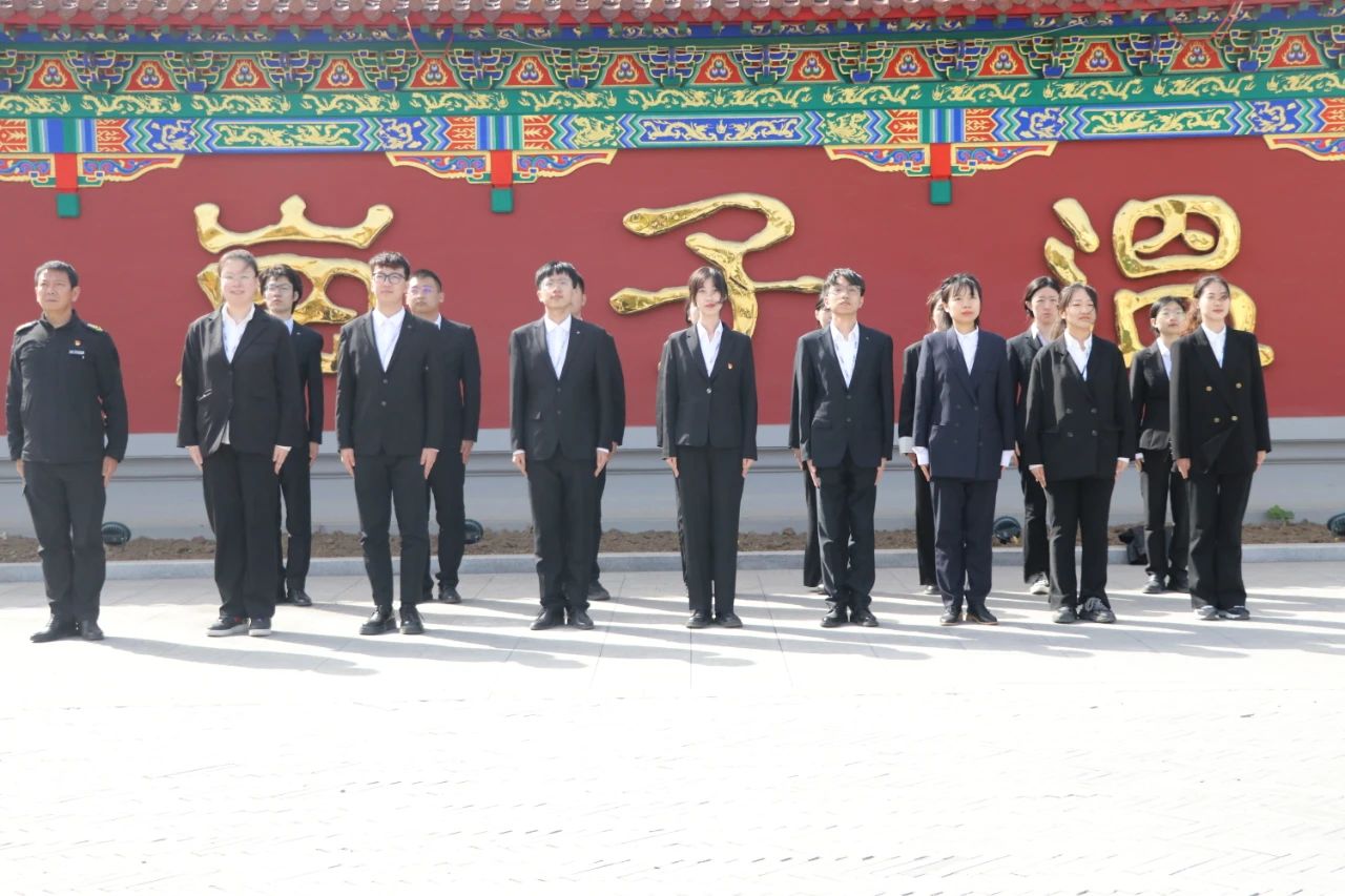 開啟新視野，展望新征程——鞍勤集團(tuán)、溫泉集團(tuán)、公服集團(tuán)新生階段性培訓(xùn)結(jié)束